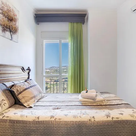 Holiday home El Aroma Del Dulce Setenil De Las Bodegas